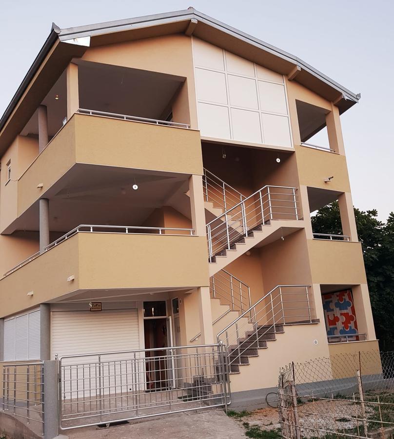Tufio Apartmani Ulcinj Exterior photo
